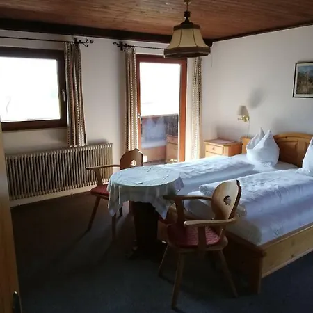 فندق مبيت وإفطار Wieselmuehle Forellenhof 3*